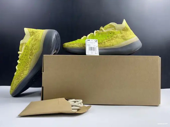 380 HYLTE GLOW ADIDAS FZ4990 YEEZY BOOST 0526